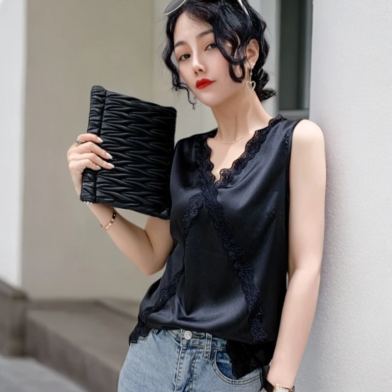 夏季新款丝质绸缎吊带背心V领蕾丝上衣无袖背心内搭气质打底衣