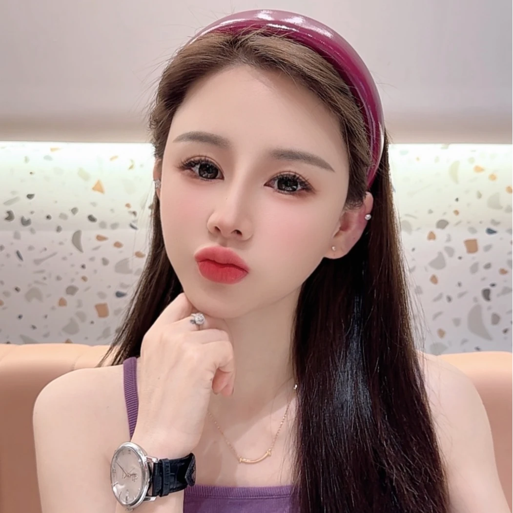 《港风正传》复古港风安科拉红pu皮发箍宽边高级气质头箍发饰法式