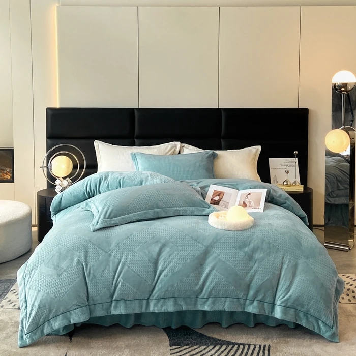 立体雕花加厚牛奶绒床盖套件轻奢双面绒