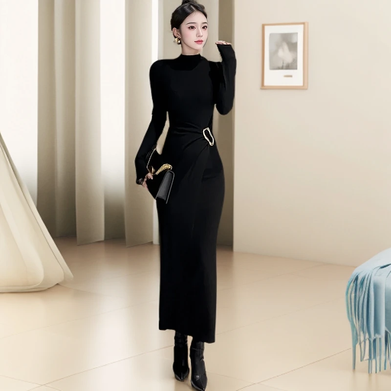 黑色半高领磨毛长袖连衣裙女冬季新款气质轻熟风收腰显瘦内搭长裙