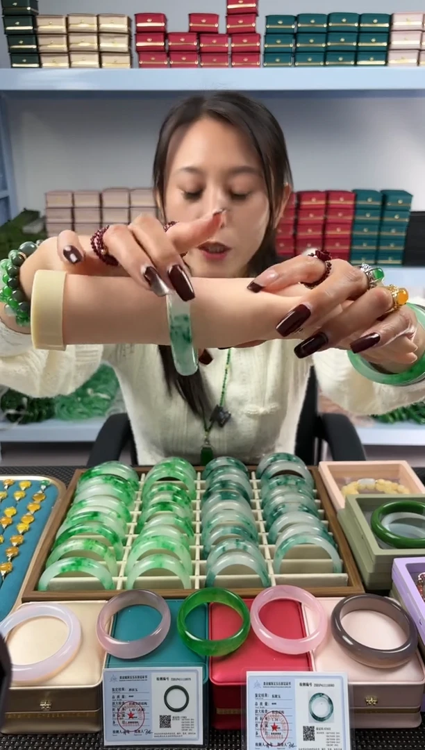 【闪购商品】东陵石手镯合金手镯