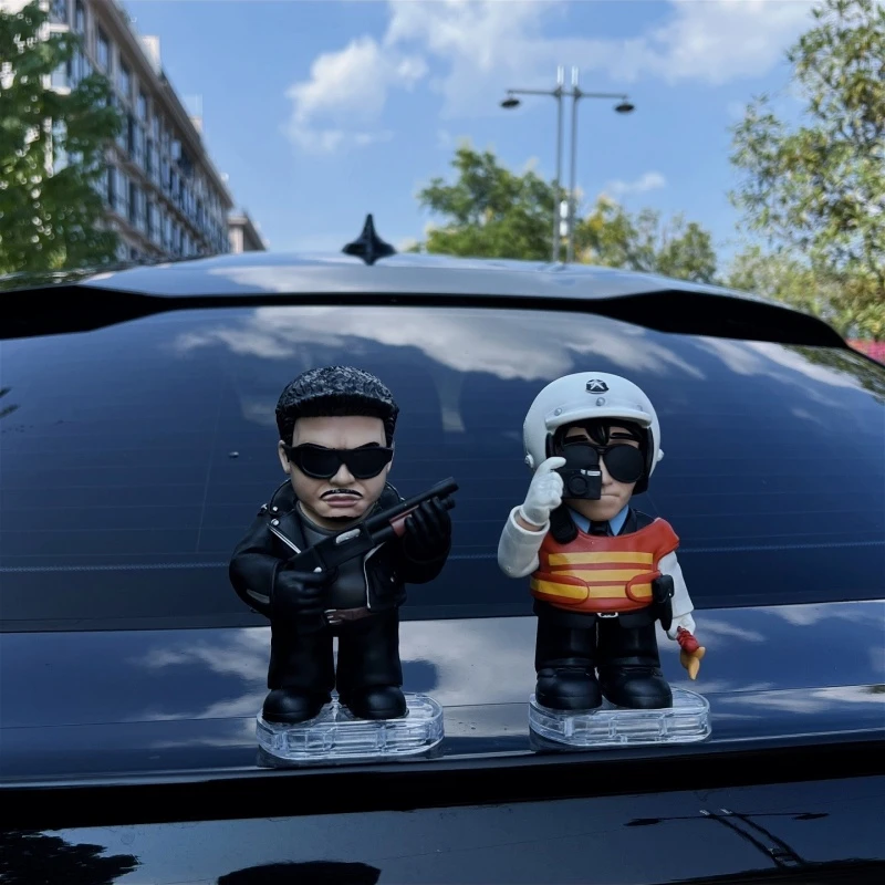 逃学威龙汽车中控台摆件龙周星驰达叔手办车载公仔后备箱装饰品