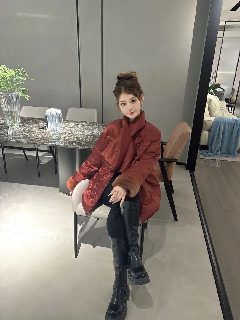 【招财蝶】秋冬新款女装外套水貂毛白鹅绒保暖羽绒服58632