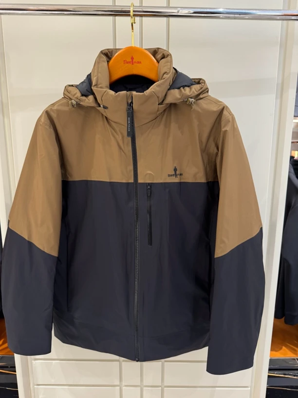 比音勒芬24冬季新品拼接羽绒服2915