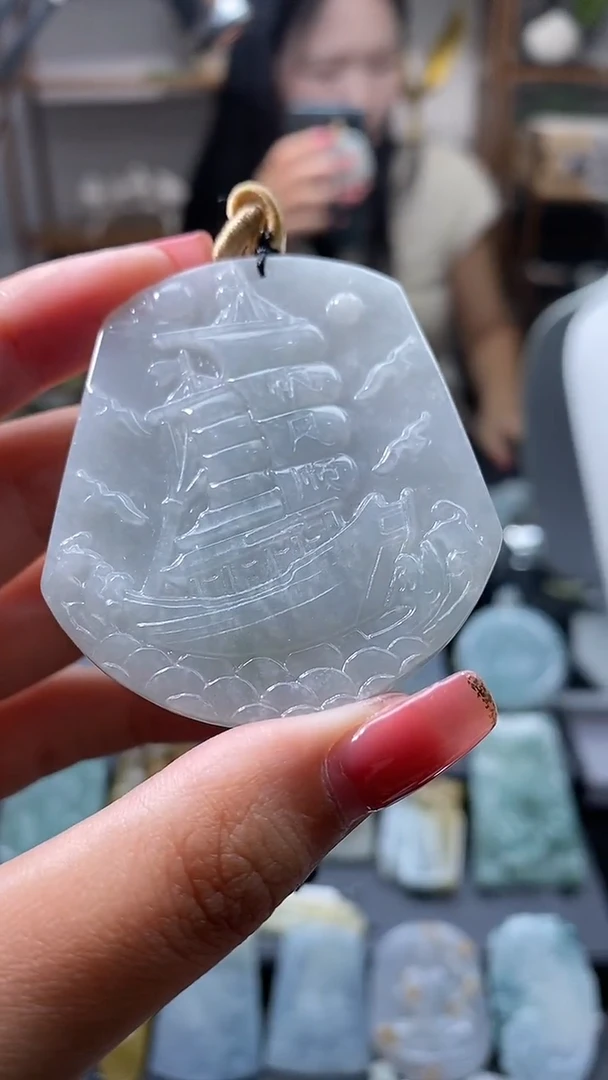 【闪购商品】翡翠颈饰未镶嵌翡翠