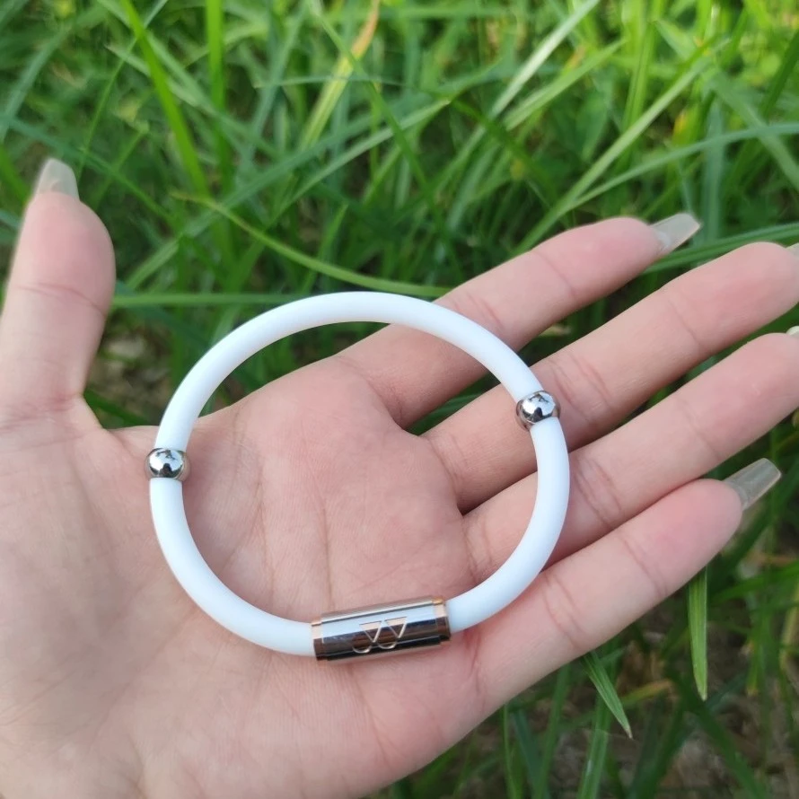 礼盒装，桃田同款项链法藤手环。新一代羽球人必备复刻版