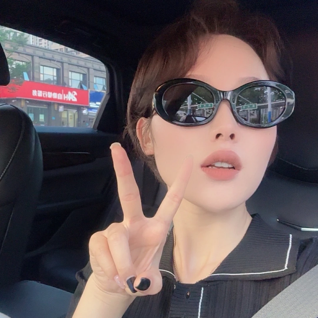 【 H·J 】“富家千金”百搭不挑人显脸小巨高级眼镜9014