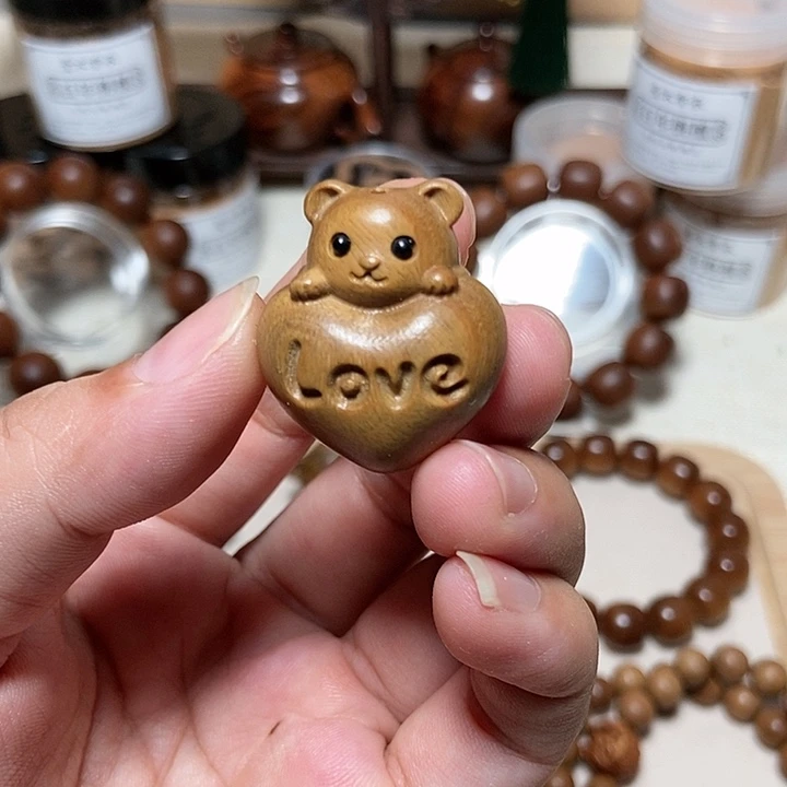 木绿檀木爱心熊挂坠