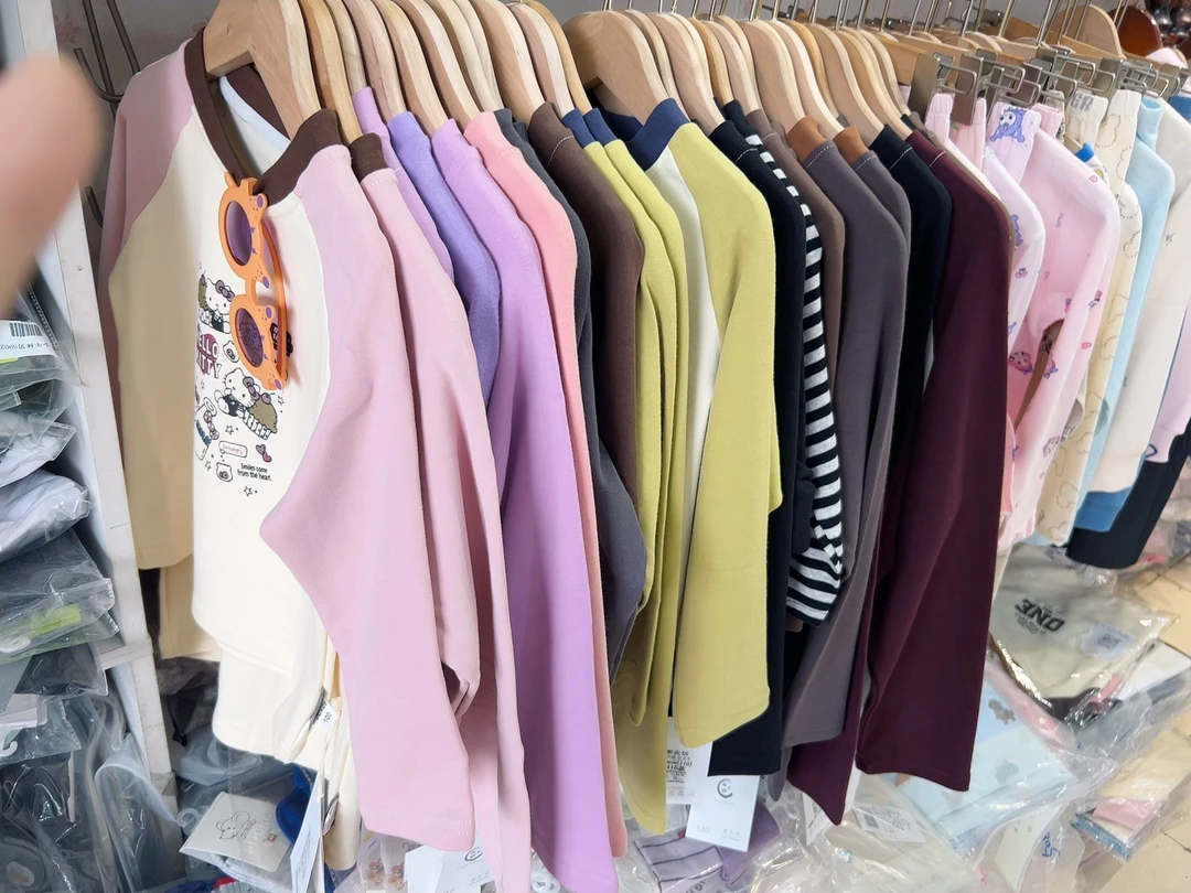 童装实体加厚体恤上新