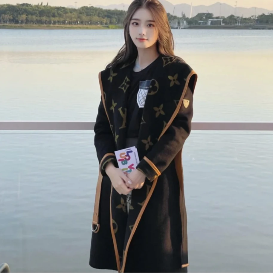 99新 LouisVuitton/路易威登 汤/P244069979/长款黑棕 浴袍大衣