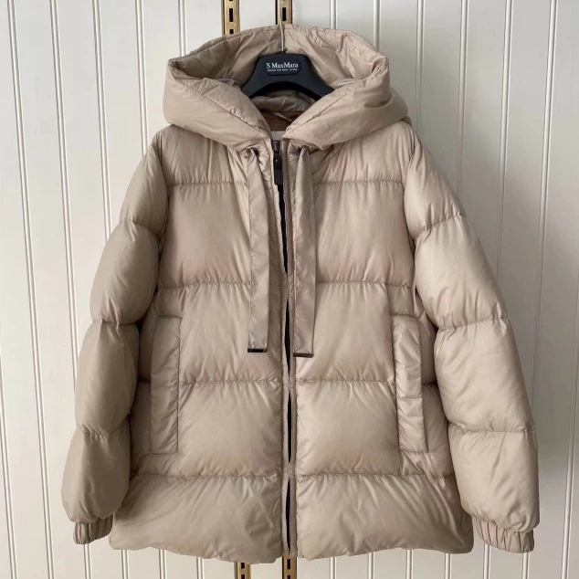全新未使用 MaxMara 小花汤汤/’S seia 轻薄羽绒服 沙色