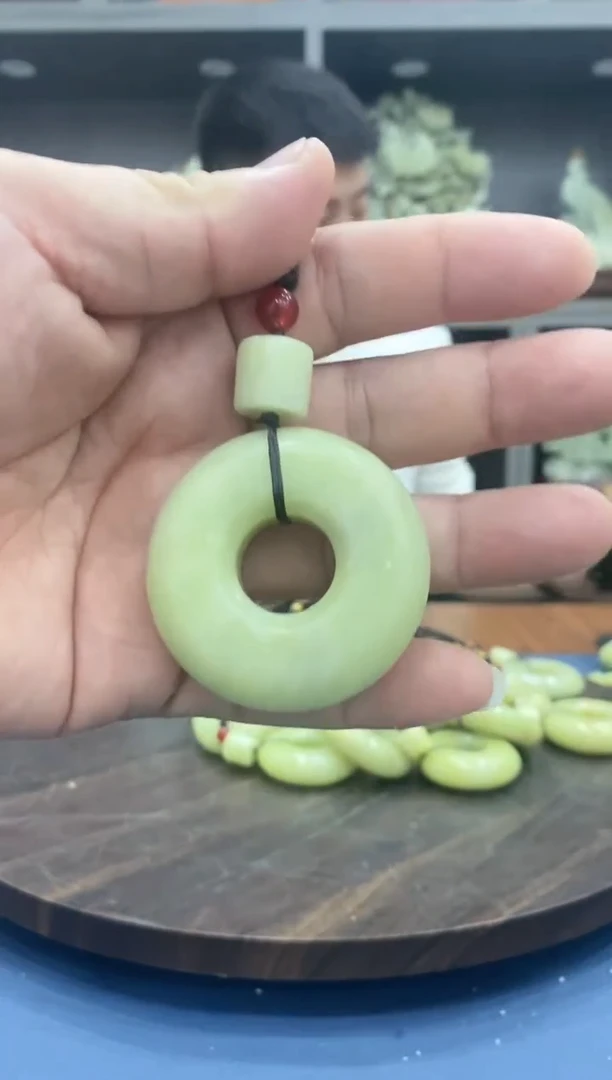 【闪购商品】蛇纹石玉手把未镶嵌手把