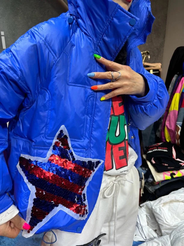 蓝色五角星潮牌面包服