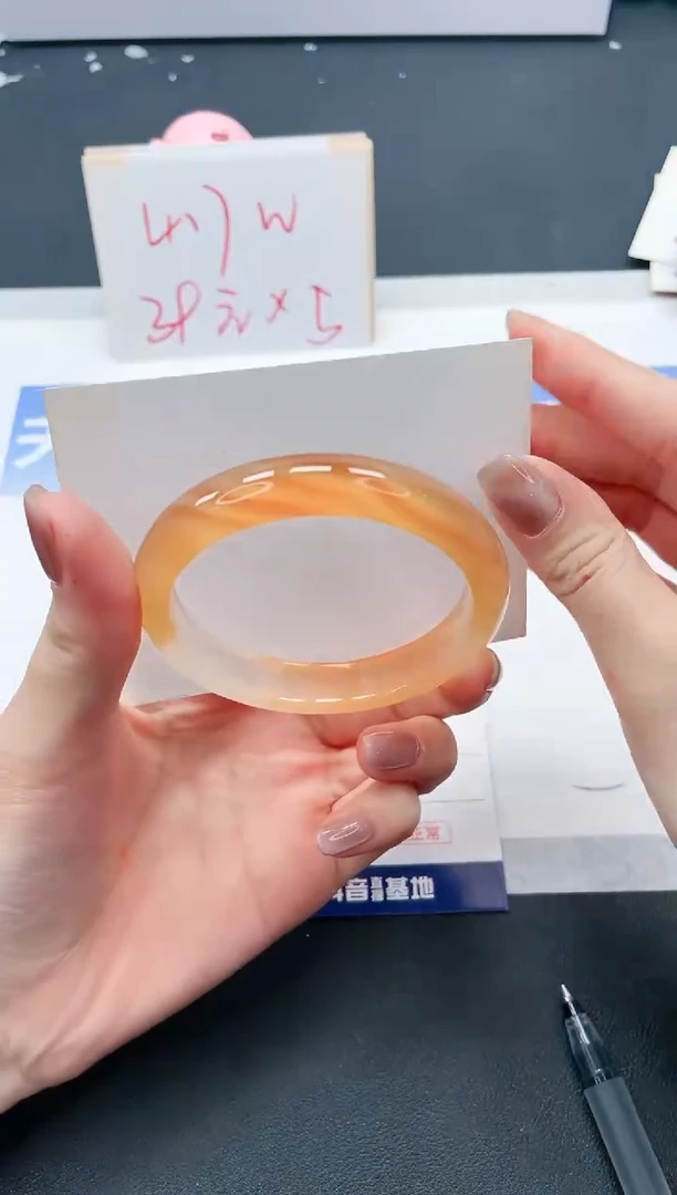 【闪购商品】石英质玉手镯未镶嵌241-55.2