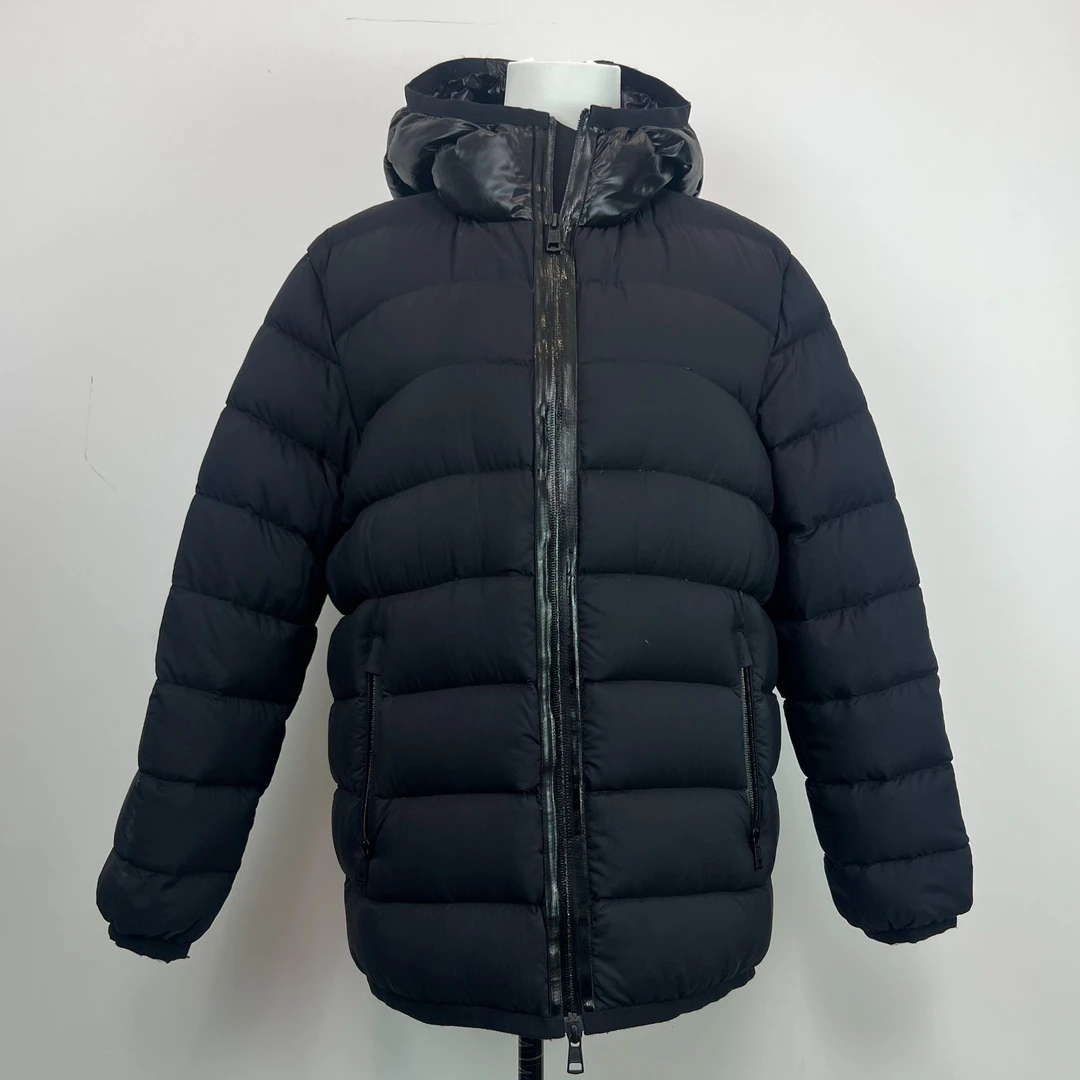 99新 MONCLER /241029/1码/波点logo拉链连帽羽绒服