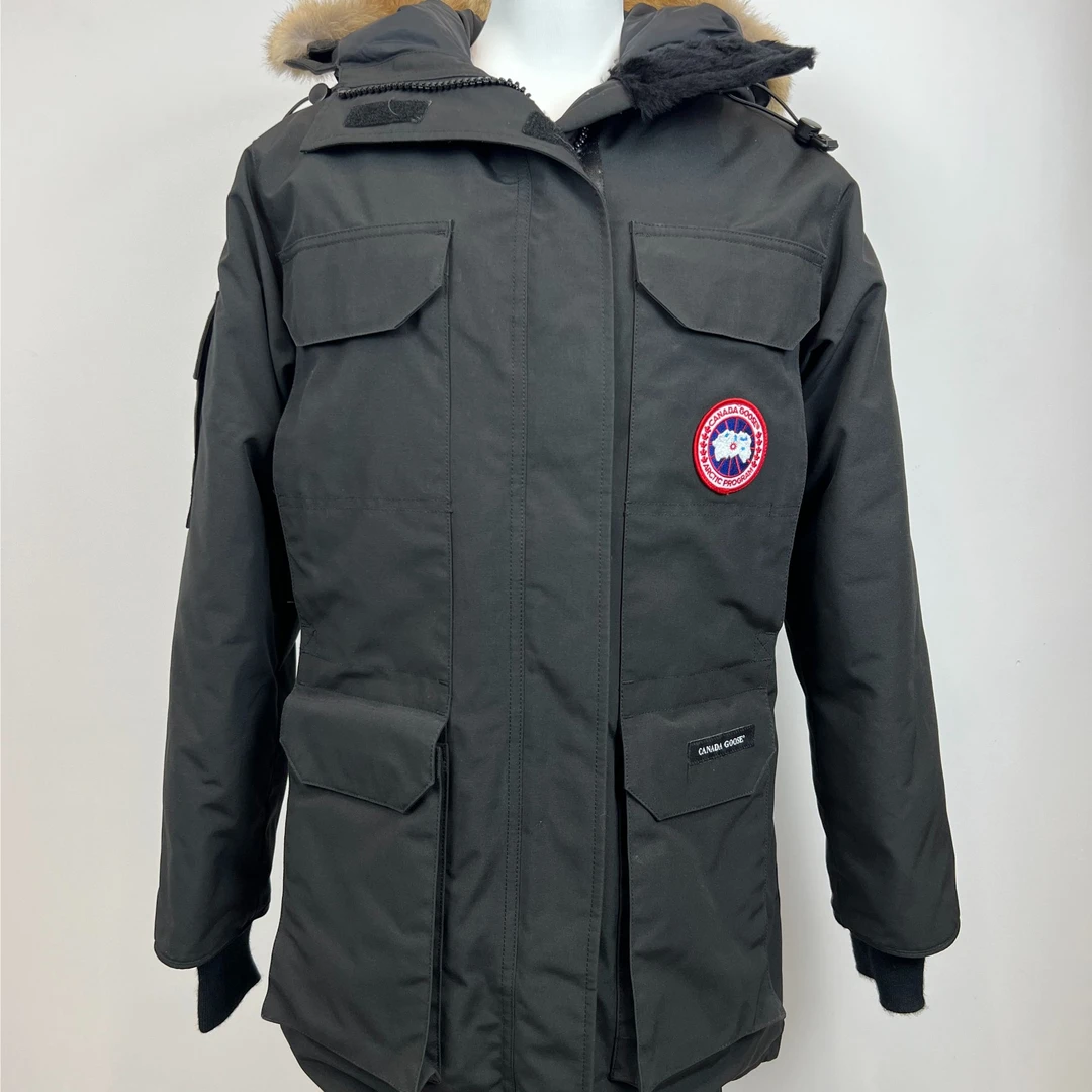 加拿大鹅/2409146/S码/远征款派克多口袋羽绒服/95新/工价17000
