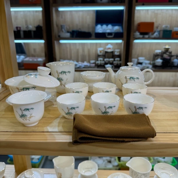 晟翔陶瓷茶具套装羊脂玉金足报喜绿竹11件套加主人杯