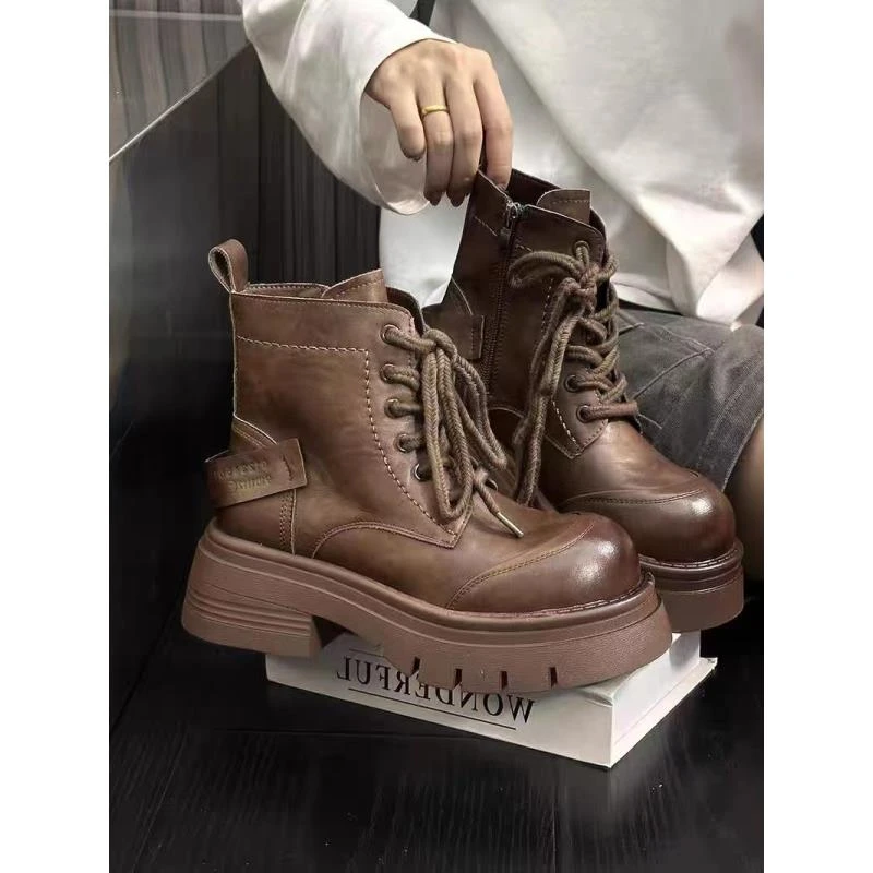 欧货小众.轻奢时尚复古百搭马丁靴 99320