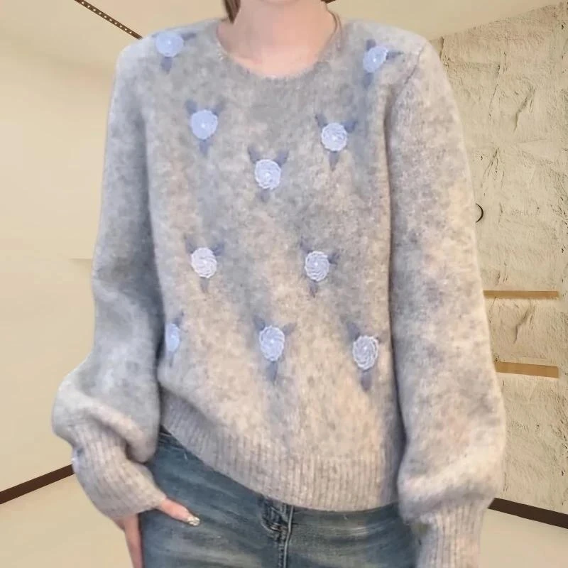 2025秋季新款毛衣慵懒风百搭圆领软糯设计感小花套头长袖女士毛衣