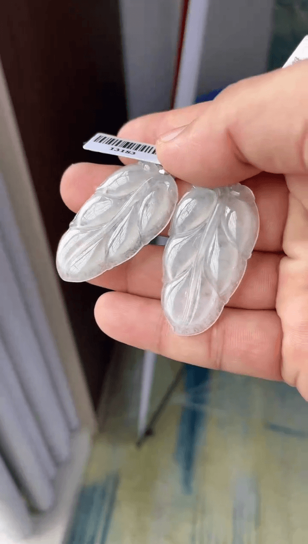 【闪购商品】翡翠颈饰18K金镶嵌叶子（多样性发一，挑货头发货）