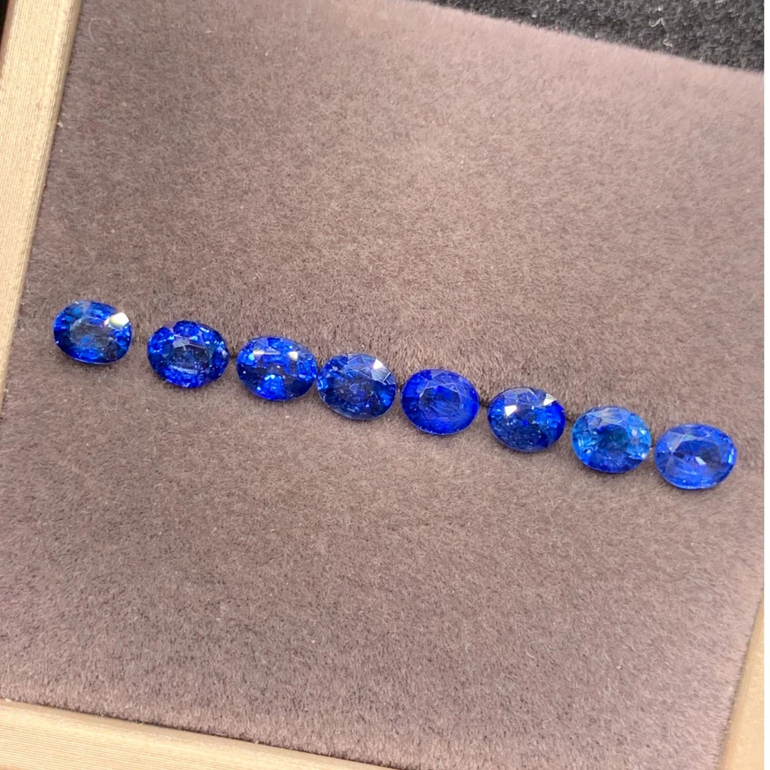 天然皇家蓝蓝宝石裸石一颗4×5mm随机发货颜色浓郁火彩闪亮可定制