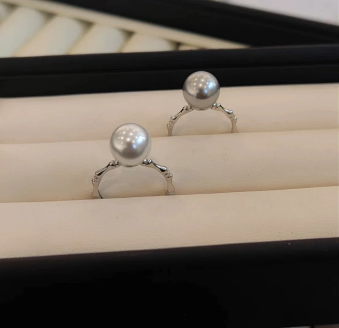 925银仿珍珠戒指 轻奢法式月光白色百搭简约经典正圆强光贝珠戒指