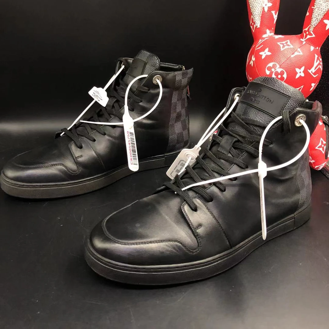 【聚星福利】LouisVuitton/路易威登黑色后跟拉链高帮板鞋41欧码ao