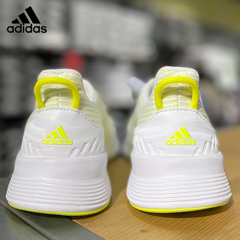 Adidas/阿迪达斯休闲鞋男子清风透气运动耐磨舒适跑步鞋GV9496
