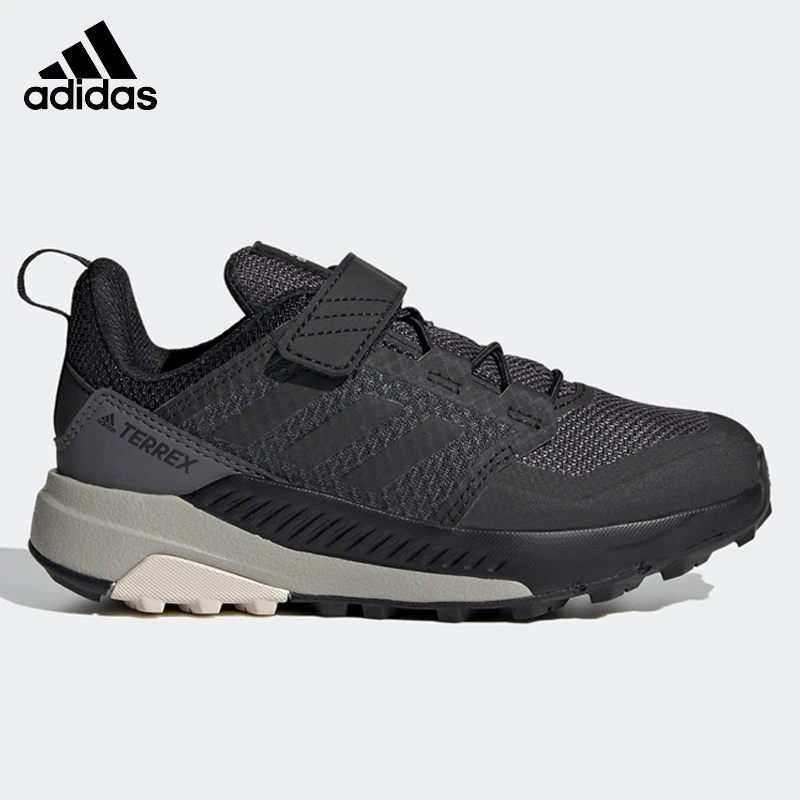 Adidas/阿迪达斯童鞋冬季新款大童儿童户外运动耐磨跑步鞋FW9324