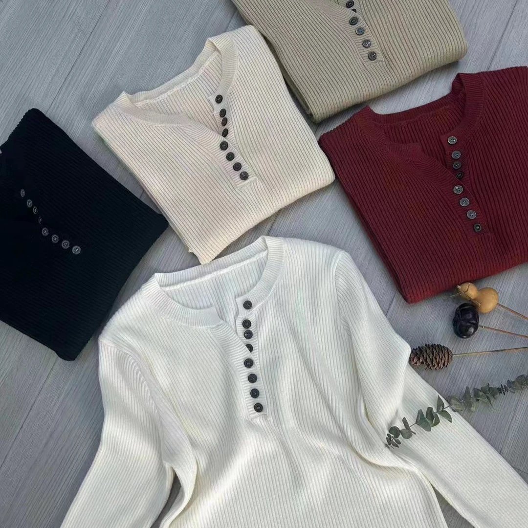 【娜姐家】气质小V领扣子款毛衣衫