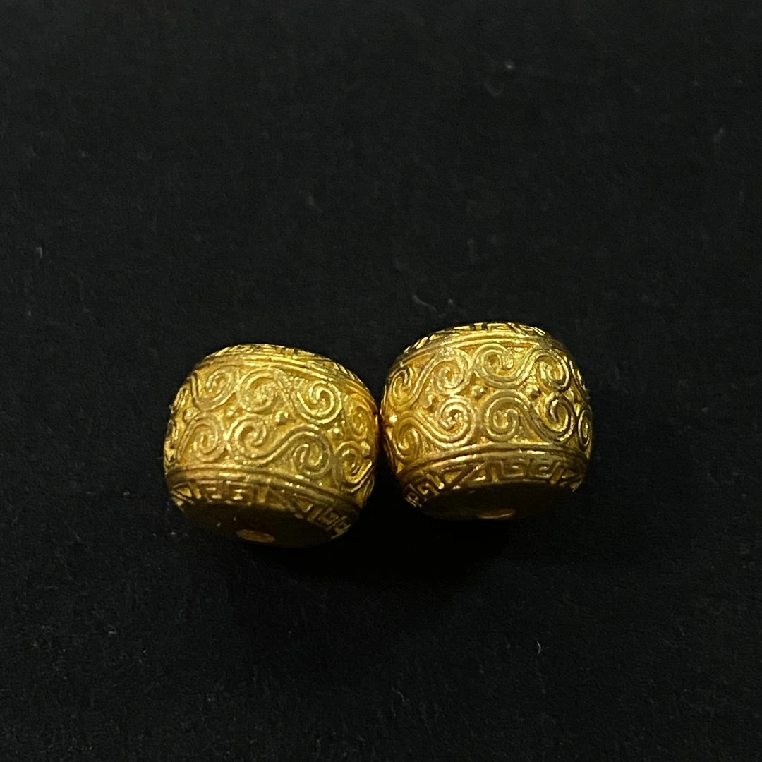 【黄金女一号】 足金 唐草纹珠 2个尺寸8mm  重3.847克