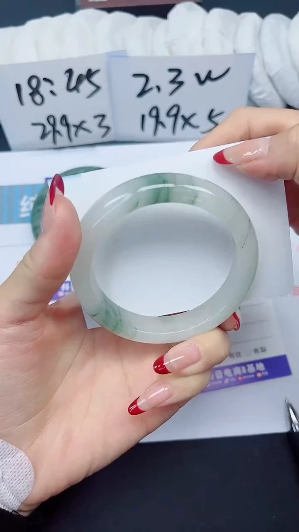 【闪购商品】石英质玉手镯未镶嵌多样性118