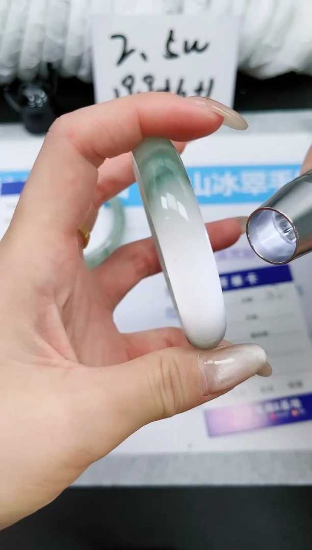 【闪购商品】石英质玉手镯未镶嵌多样性102