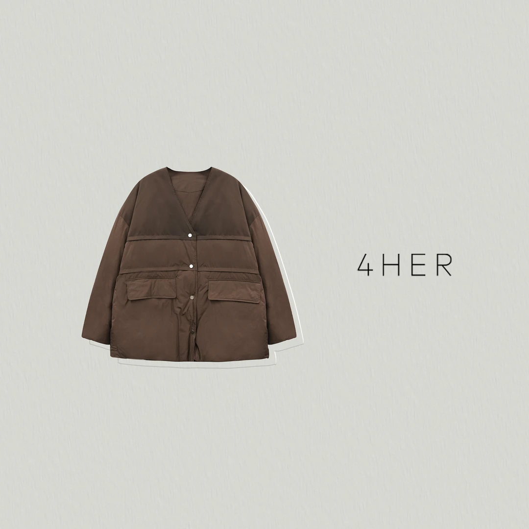 四重身份/4HER 7分暖阿华田 轻暖鹅绒V领设计拼接感羽绒服