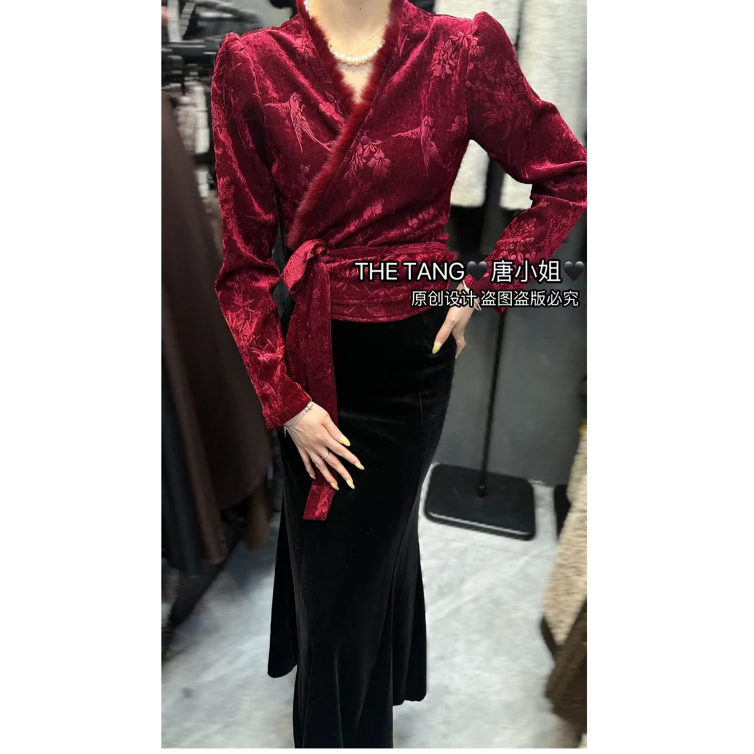 RAN冉冉『祥瑞启岁』修身显瘦轻奢加厚V领蕾丝打底上衣5279-2