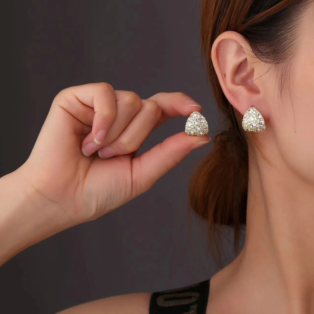 铜合金耳饰 精致 镀24k简约轻奢满锆镀金时尚百搭气质蚊香盘耳夹