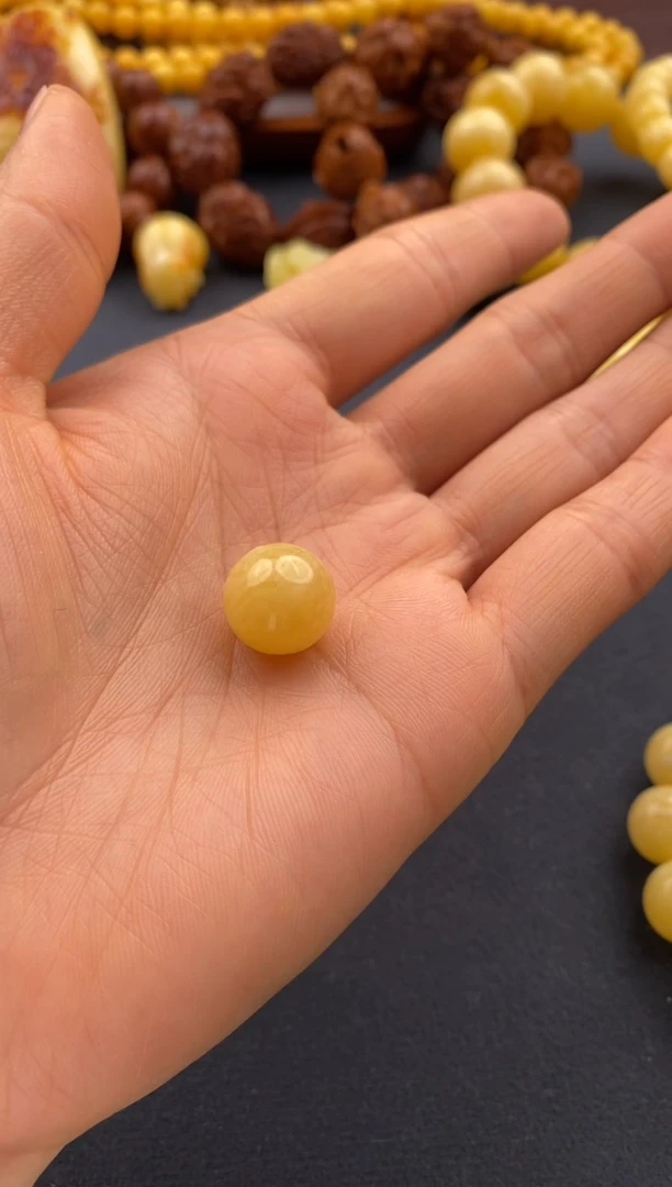 【闪购商品】蜜蜡裸石未镶嵌蜜蜡单株