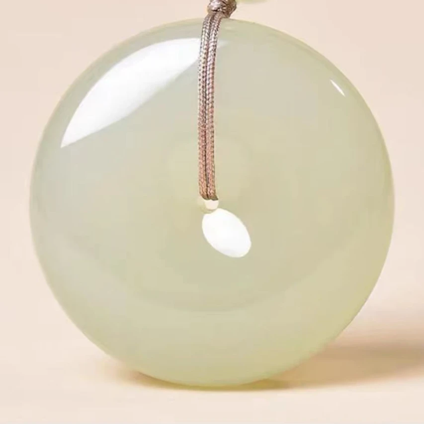 【德哥甄选】----和田玉吊坠一个