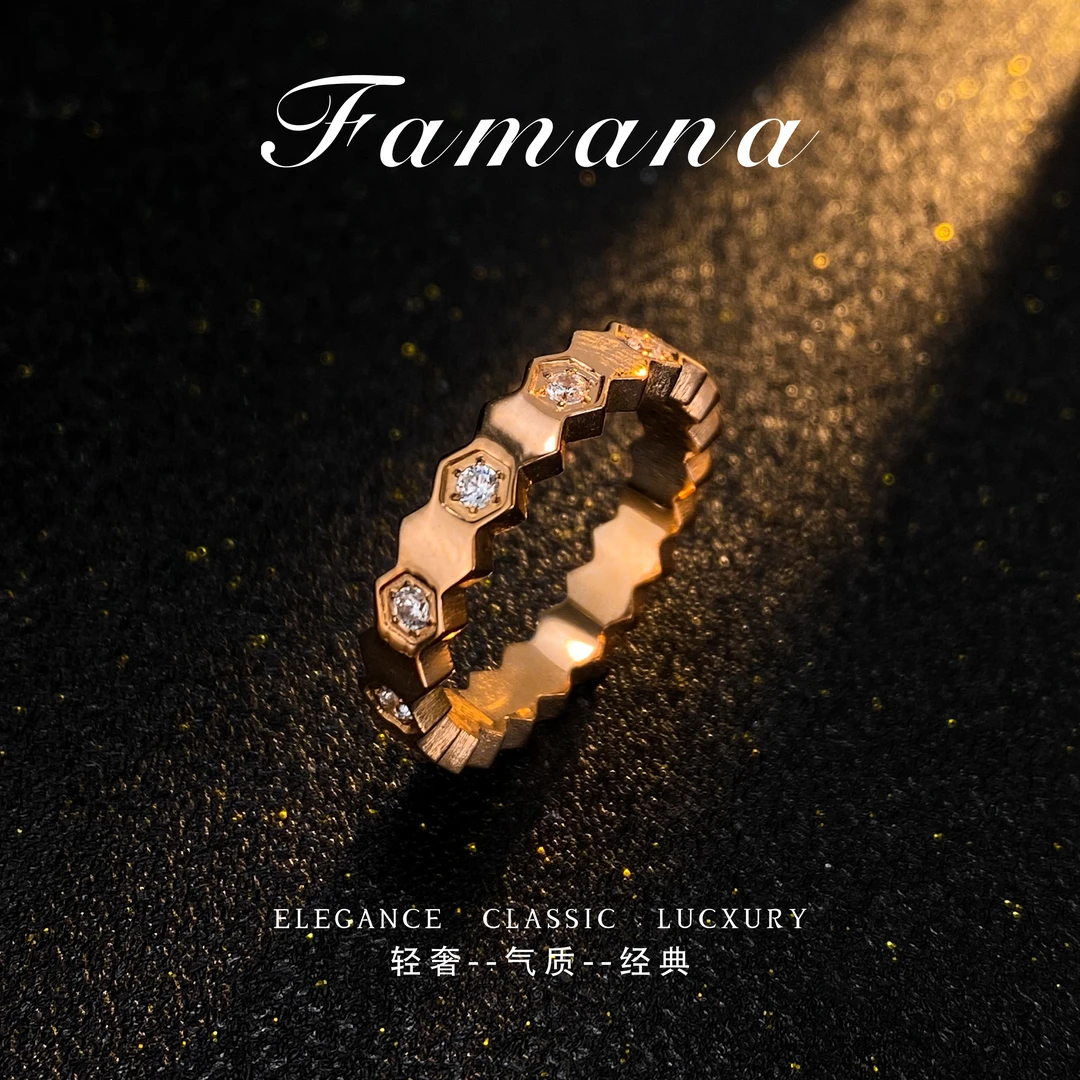 钛钢合成锆石戒指 蜂巢蜂窝菱形几何简约时尚玫瑰金戒指（CL102）