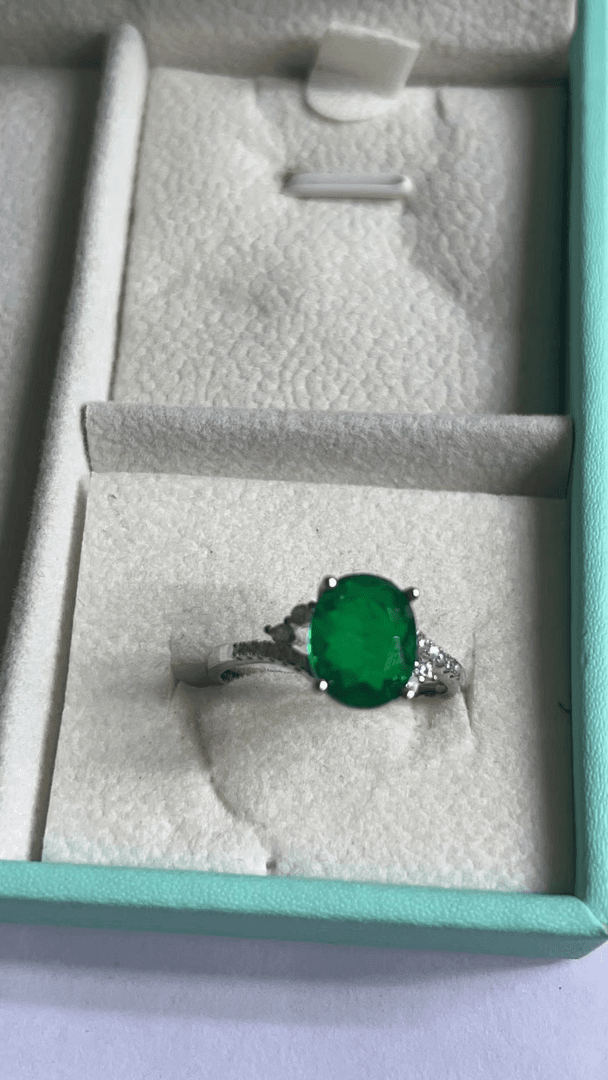 FL级珍藏类培育南非之心绿宝石珍藏戒指A0019