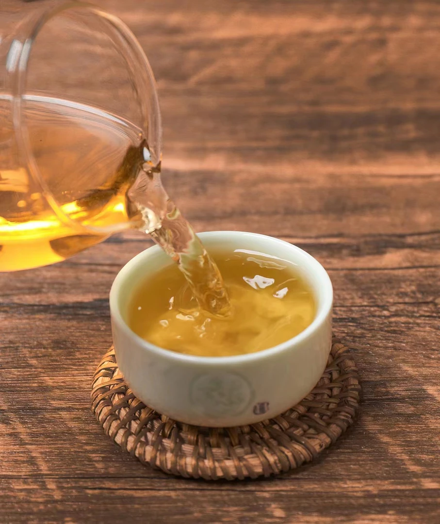 原料2010年金针白莲普洱茶 熟茶饼357g