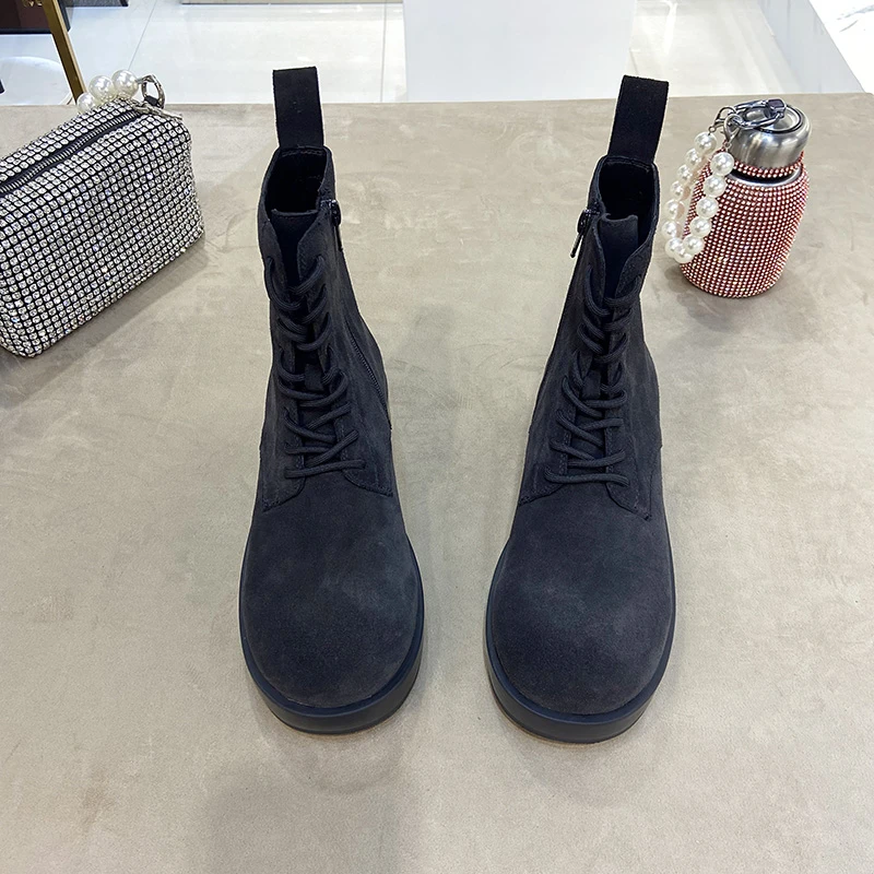 秋冬新款磨砂真皮圆头系带中跟马丁靴帅气时尚百搭女短靴子