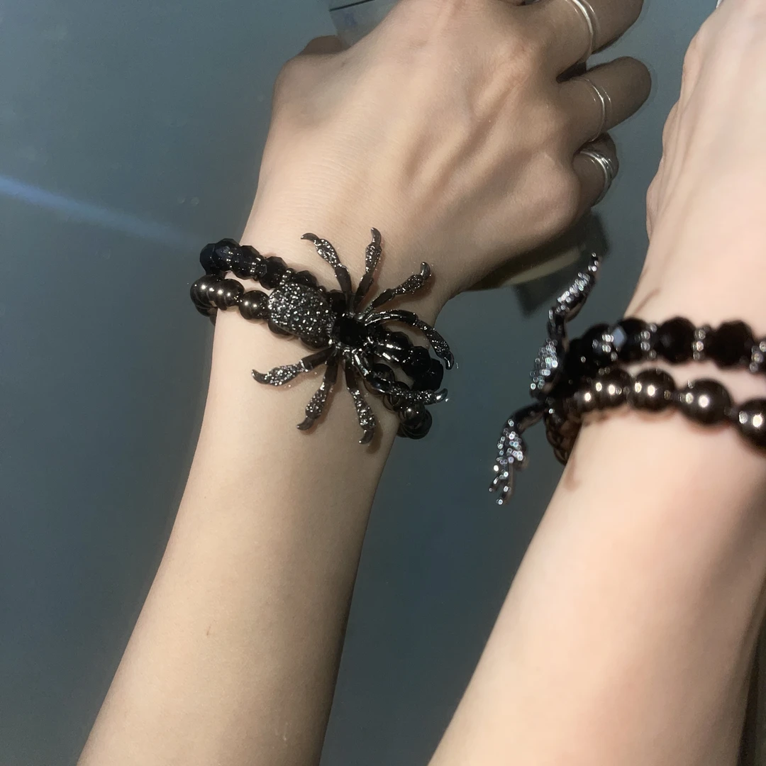 铜合金仿珍珠手链 辣妹暗黑蜘蛛双层串珠手链女小众时尚情侣手环