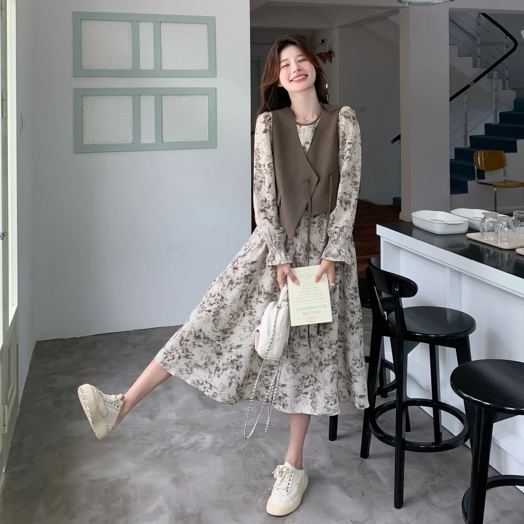法式复古雅丹风连衣裙2025早秋新款裙子洋气马甲收腰A字裙两件套