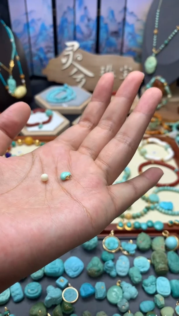 【闪购商品】蜜蜡裸石未镶嵌精品爱心