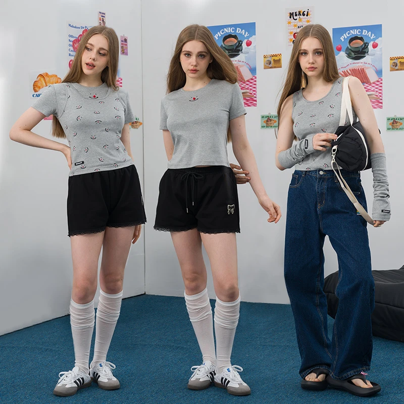 iSaluteU 笑脸印花夏季新款无袖背心甜酷修身正肩短袖组合套装