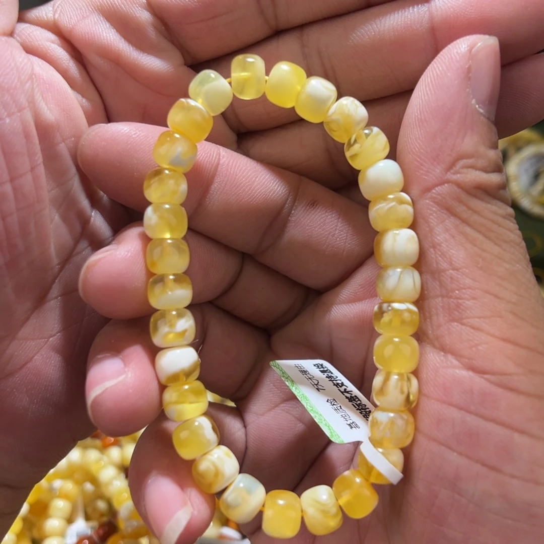 蜜蜡手串未镶嵌荧光白瓷溶洞妖花7.6m，微微花粉