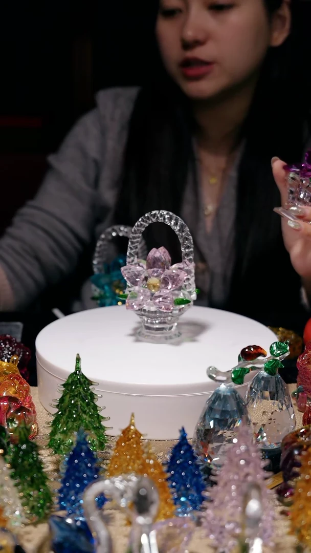 【闪购商品】K9水晶粉色花篮摆件