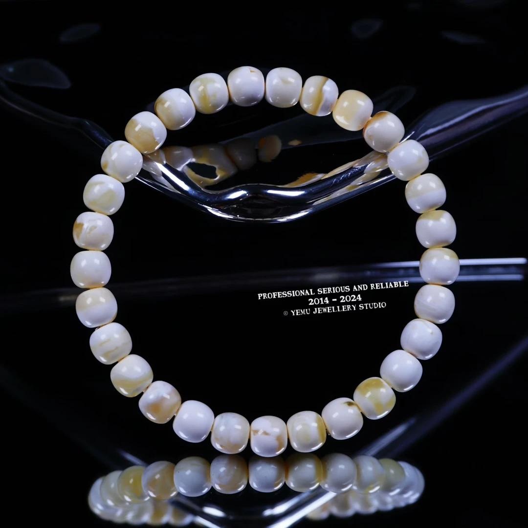 7毫米漆瓷白花精工归圆老型编号550582 一物一拍 天然俄料蜜蜡