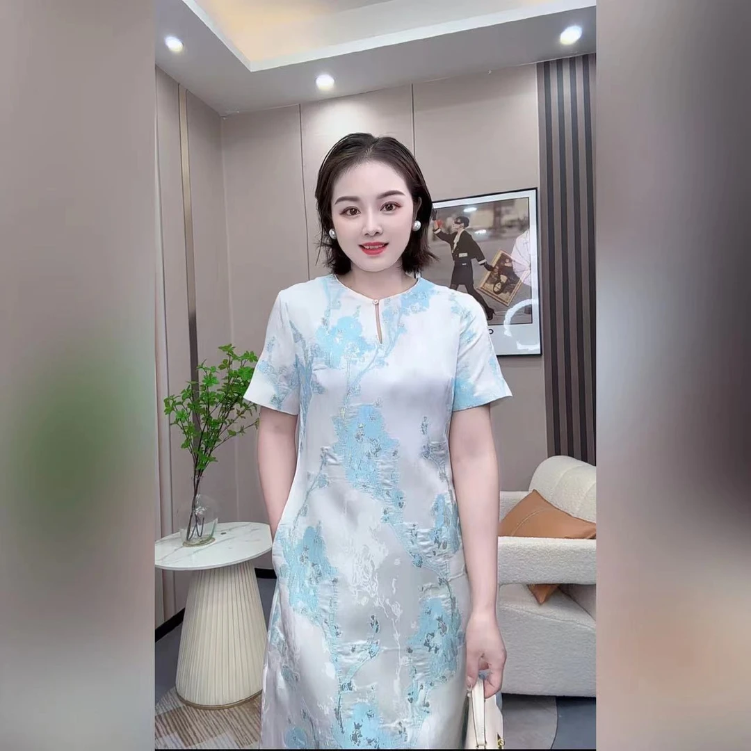 2025夏季新款重工金丝线刺绣提花显瘦气质时尚优雅设计师女连衣裙